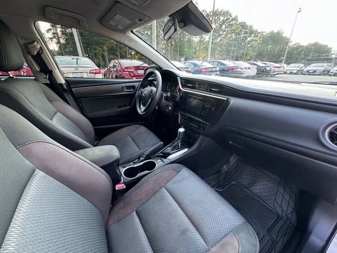 Used 2019 Toyota Corolla LE FWD image 11