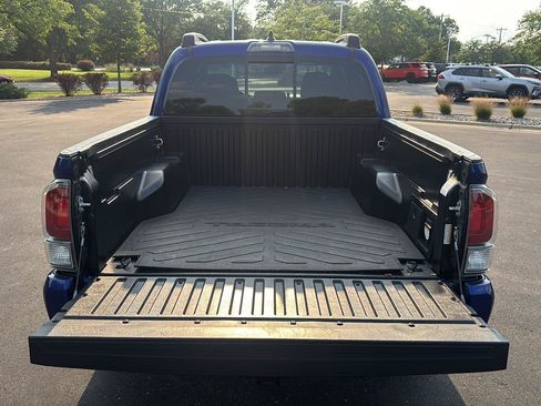 Used 2023 Toyota Tacoma TRD Sport w/ Black Out Package (TMS) AWD/4WD image 15