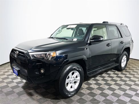 Certified 2024 Toyota 4Runner SR5 Premium image 4