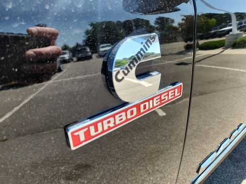 New 2025 RAM 2500 Limited image 23