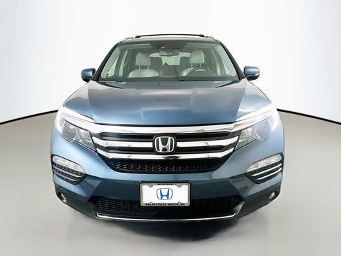 Certified 2017 Honda Pilot Elite image 2