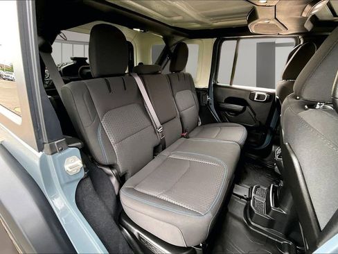 Used 2024 Jeep Wrangler Unlimited Rubicon 4xe w/ Convenience Group AWD/4WD image 28