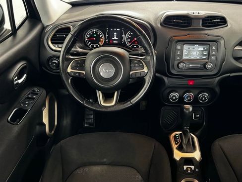 Used 2016 Jeep Renegade Latitude image 11