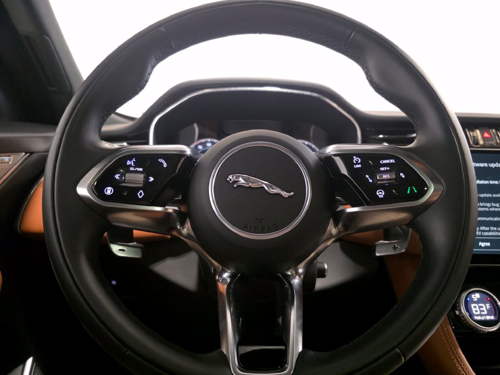 Certified 2025 Jaguar F-PACE R-Dynamic S AWD/4WD image 22
