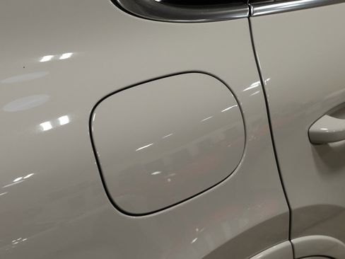 Used 2021 Porsche Cayenne Turbo S image 31