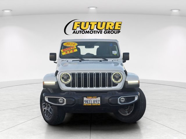 Used 2024 Jeep Wrangler Unlimited Sahara w/ Technology Group AWD/4WD image 2
