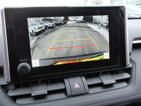 Certified 2025 Toyota RAV4 LE image 31