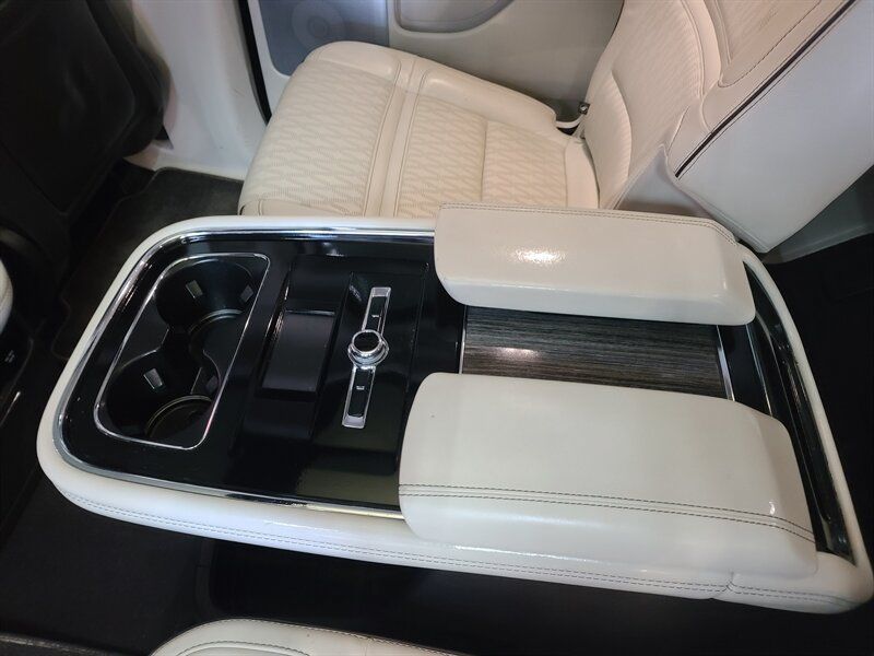 Used 2020 Lincoln Navigator L Black Label AWD/4WD image 18