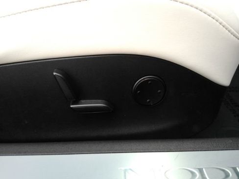 Used 2019 Tesla Model S Performance image 25