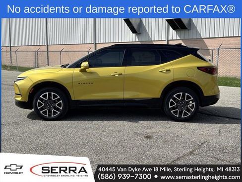 Used 2023 Chevrolet Blazer RS w/ Driver Confidence II Package FWD image 2