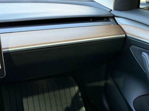 Used 2023 Tesla Model 3 Performance image 15