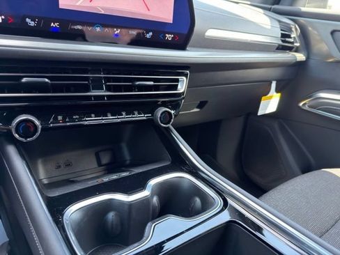 New 2026 Chevrolet Traverse LT w/ Midnight/Sport Edition FWD image 21