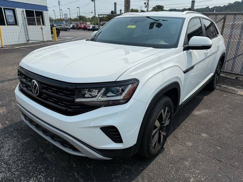 Used 2023 Volkswagen Atlas Cross Sport SE FWD image 6