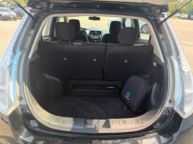 Used 2014 Nissan Leaf SV w/ Premium Package FWD image 15