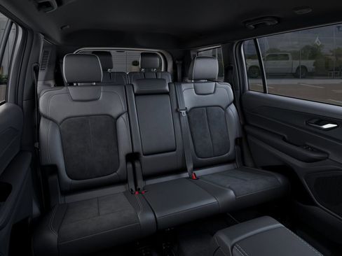 New 2025 Jeep Grand Cherokee L Laredo image 15