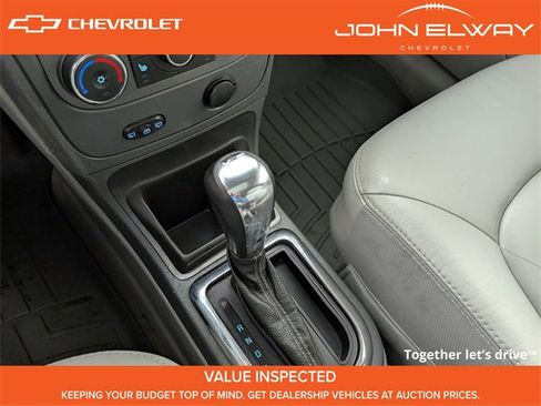 Used 2009 Chevrolet HHR LT w/ LT Preferred Equipment Group image 28