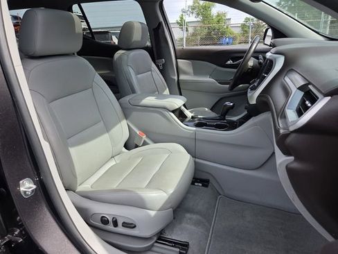 Used 2017 GMC Acadia SLT FWD image 18