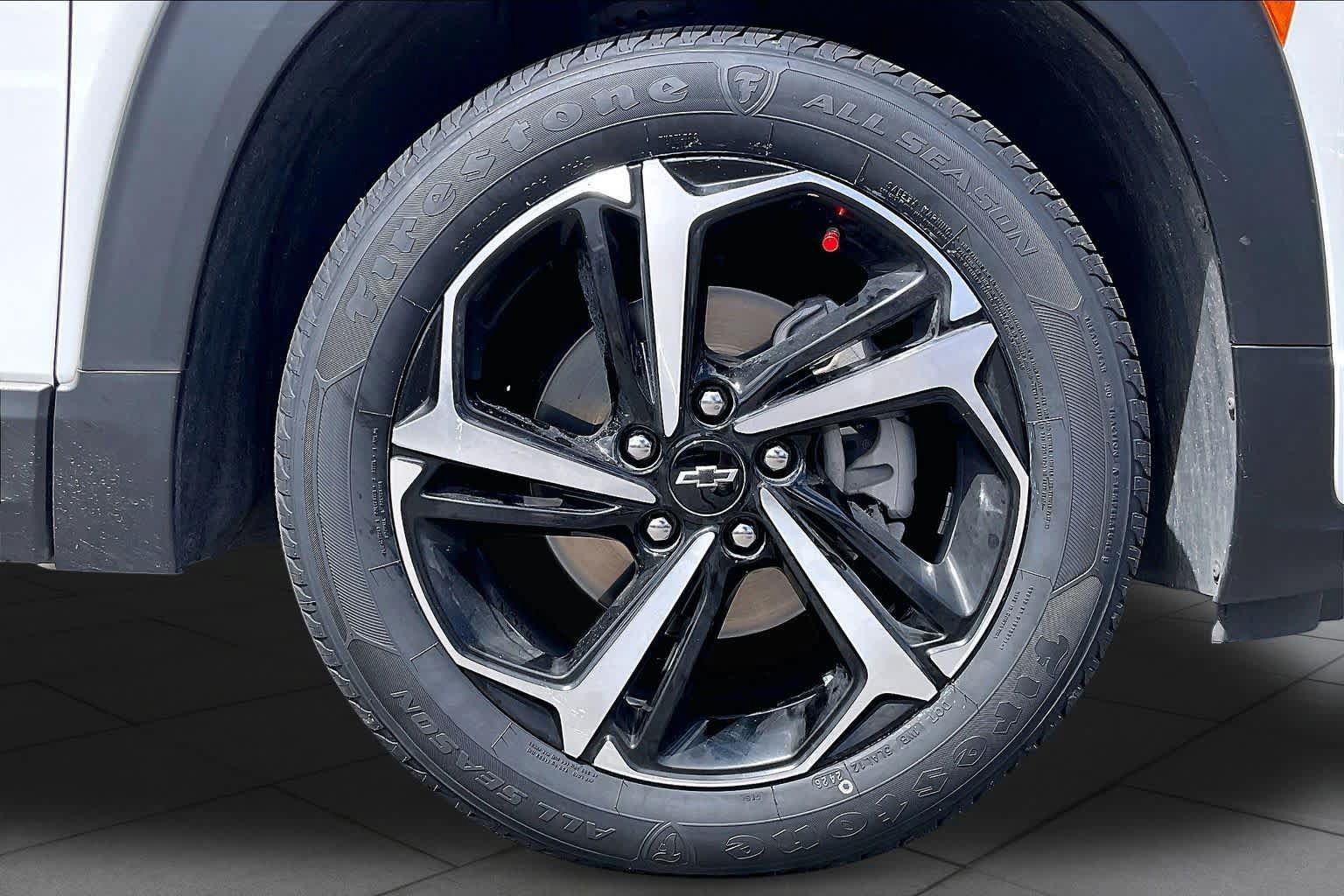 Used 2022 Chevrolet TrailBlazer RS w/ Technology Package FWD image 10
