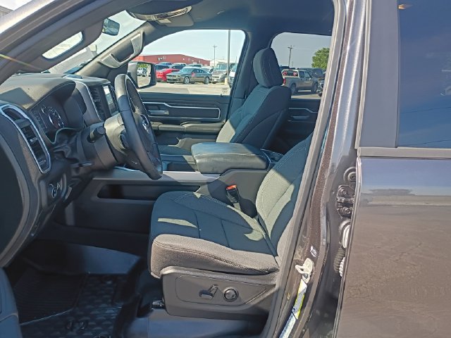 Used 2023 RAM 1500 Big Horn AWD/4WD image 9