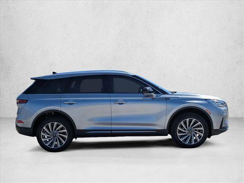 Used 2024 Lincoln Corsair Reserve FWD image 4