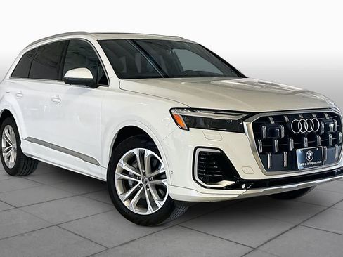 Used 2025 Audi Q7 3.0T Premium Plus AWD/4WD image 3
