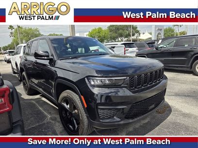 Used 2024 Jeep Grand Cherokee Altitude