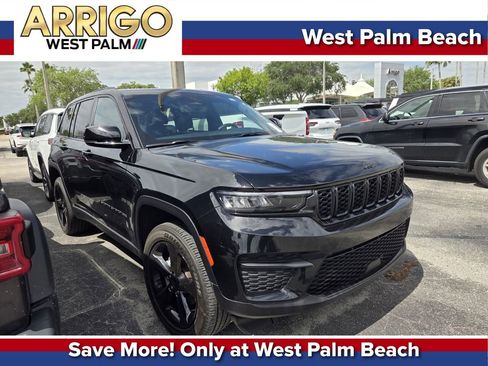 Used 2024 Jeep Grand Cherokee Altitude image 1
