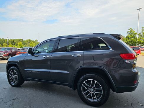 Used 2018 Jeep Grand Cherokee Limited AWD/4WD image 5