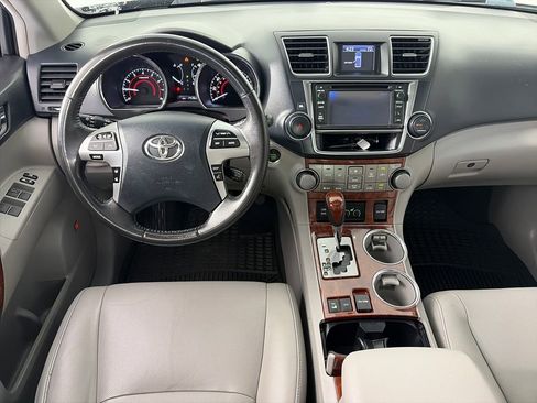 Used 2013 Toyota Highlander Limited AWD/4WD image 14