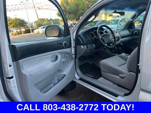 Used 2008 Toyota Tacoma 4x4 Regular Cab image 4