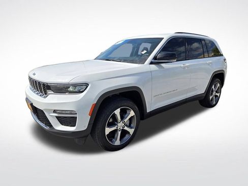 Used 2023 Jeep Grand Cherokee Limited w/ Luxury Tech Group II RWD image 10