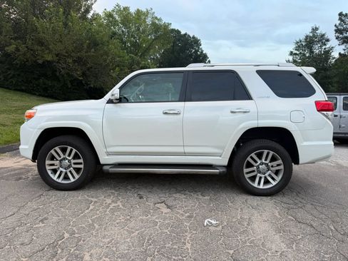 Used 2011 Toyota 4Runner Limited AWD/4WD image 5