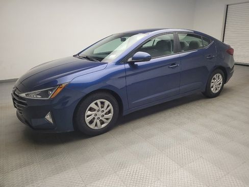 Used 2019 Hyundai Elantra SE FWD image 2