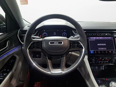 Used 2023 Jeep Grand Cherokee Overland w/ Rear Seat Video Group I AWD/4WD image 12