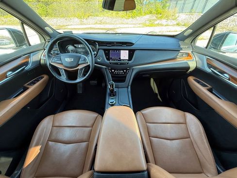 Used 2020 Cadillac XT5 Premium Luxury FWD image 18