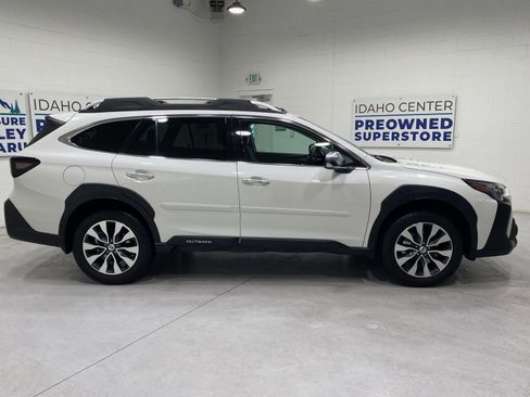 Used 2024 Subaru Outback Touring XT AWD/4WD image 9