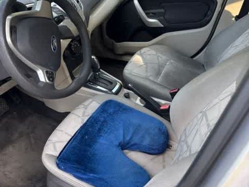 Used 2011 Ford Fiesta SE w/ Super Fuel Economy Pkg FWD image 8