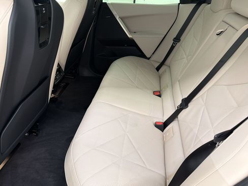 Used 2025 BMW iX xDrive50 AWD/4WD image 22