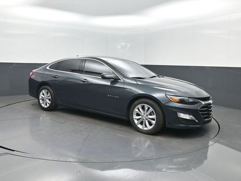 Used 2020 Chevrolet Malibu LT FWD image 37