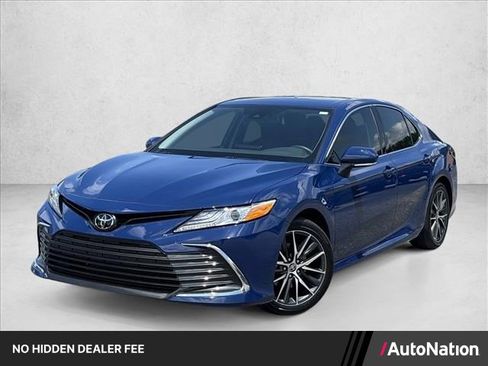 Certified 2024 Toyota Camry XLE FWD image 1