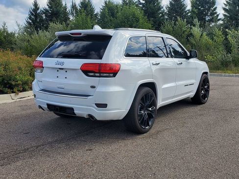 Used 2020 Jeep Grand Cherokee Overland AWD/4WD image 4