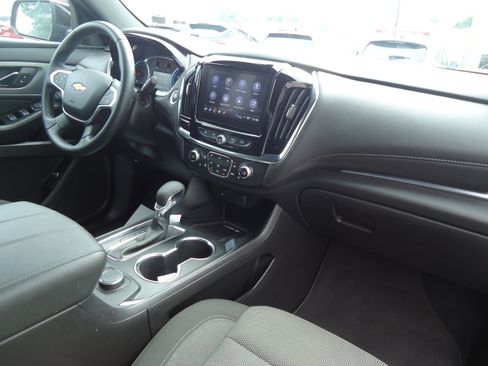 Used 2023 Chevrolet Traverse LT AWD/4WD image 26