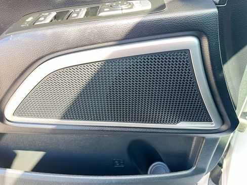 Used 2022 Kia Telluride LX FWD image 19