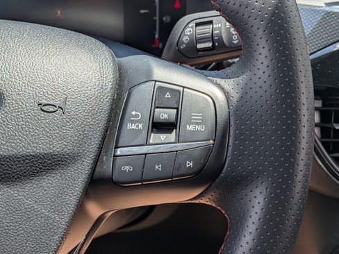 Used 2025 Ford Escape ST-Line AWD/4WD image 25