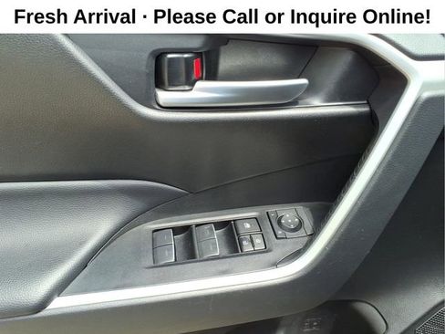 Used 2025 Toyota RAV4 XLE FWD image 11