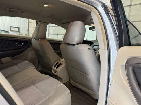 Used 2010 Ford Taurus SEL image 62
