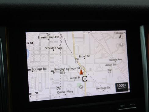 Used 2018 Porsche Macan image 9