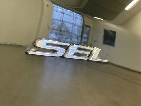 Certified 2022 Ford Edge SEL w/ Convenience Package image 7