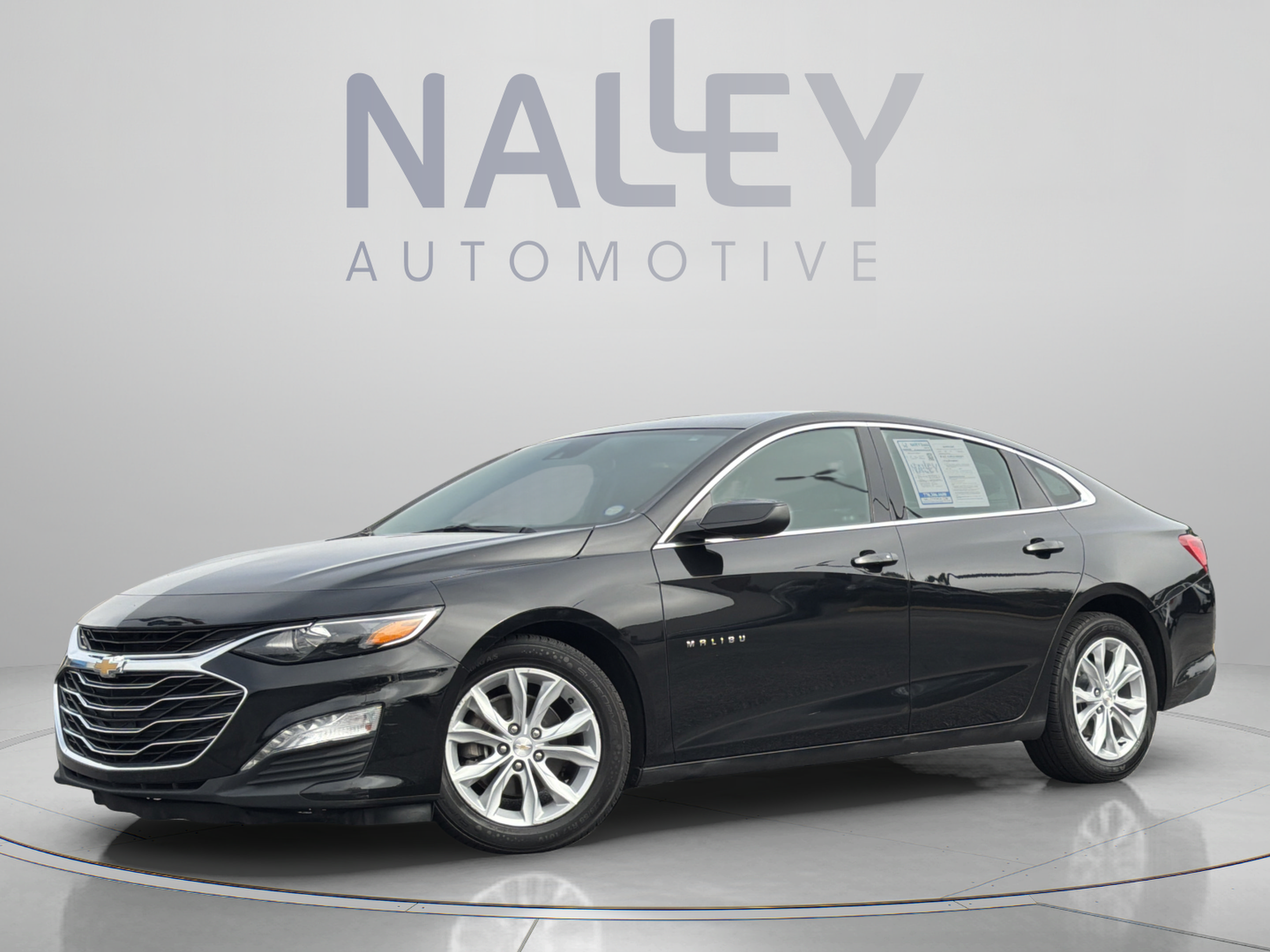 Used 2025 Chevrolet Malibu LT FWD image 1