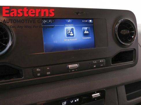 Used 2021 Mercedes-Benz Sprinter 2500 w/ Acoustic Package image 17